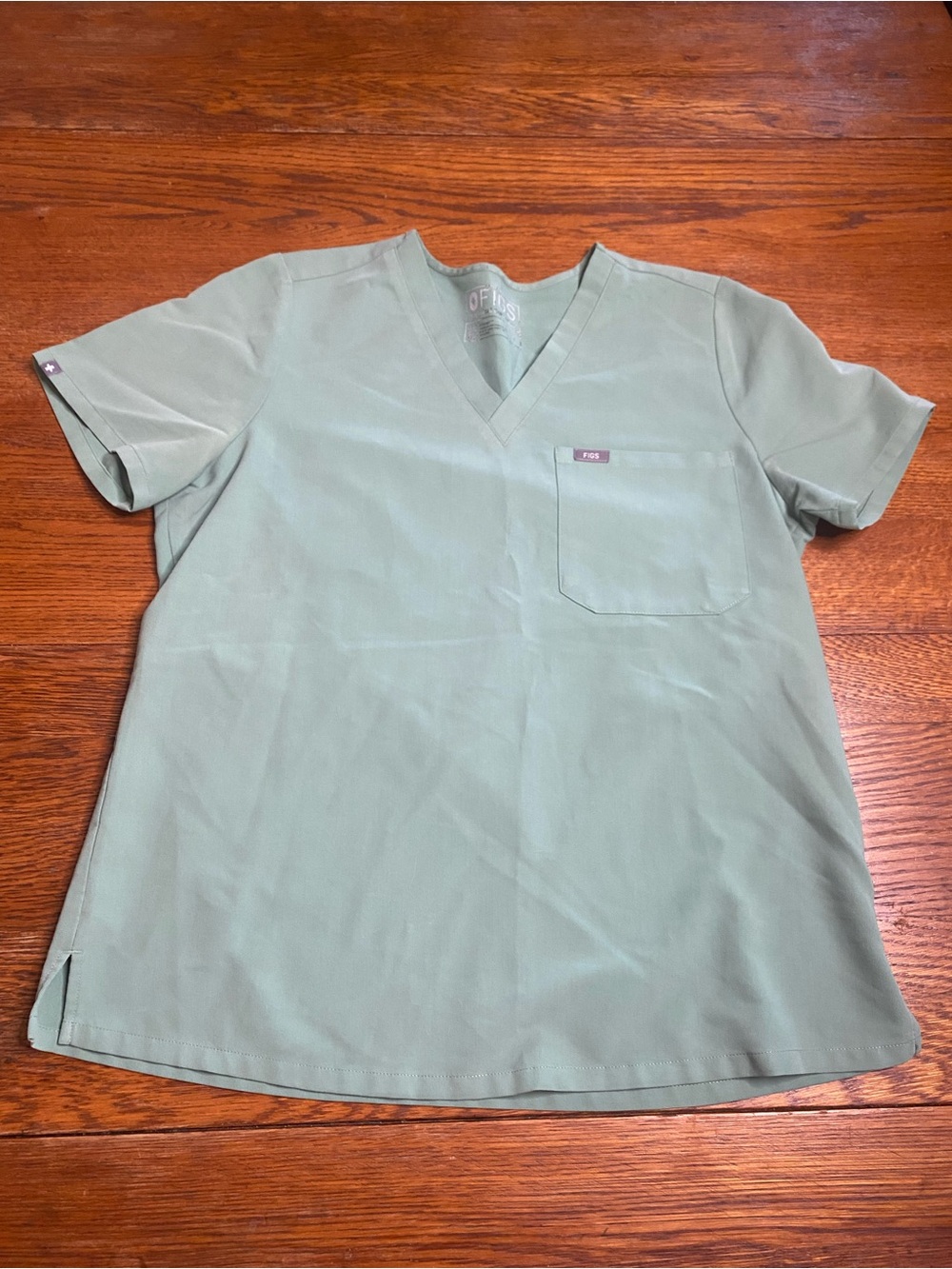 Figs Women's Short Sleeve V-Neck Scrub Top